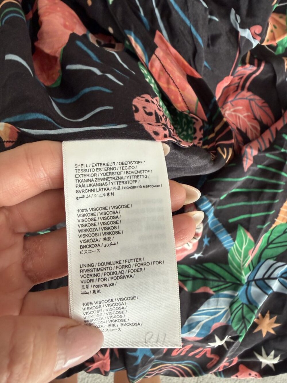 FARM Rio Zodiac Print Maxi Dress Black Red Balloon Sleeve size M - Picture 9 of 10